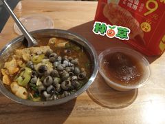 -柳州肥姨妈大骨螺蛳粉(沙河店)