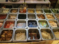 -愉肴麻辣香锅(中北镇店)