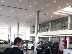 -北京鹏龙大道奔驰4S店(纪家庙店)