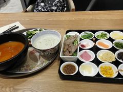 番茄牛肉过桥米线-妈妈故事米线(市府恒隆店)