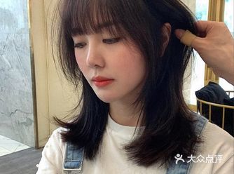 2020減龄锁骨发边缘层次裁剪