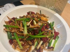 -关东小磨东北菜(上海长风大悦城店)