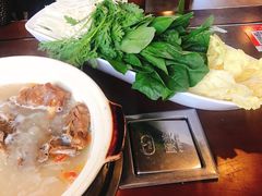 -亿诣蝎府炸酱面羊蝎子火锅(酷车小镇店)