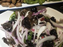 -六福烧烤酒馆(秦隆步行街店)