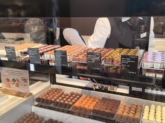 -Laderach 莱德拉(上海环贸iapm店)