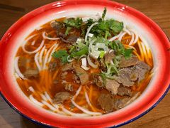 -楚东君•襄阳牛肉面牛杂煲(陆家嘴正大店)