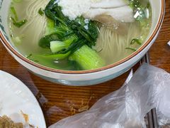 枫镇大肉面-朱鸿兴面馆(绿宝广场店)