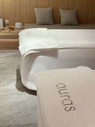 -AURAS璈然科技护肤中心