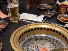 -山川小町·极番烧肉(新地假日广场店)
