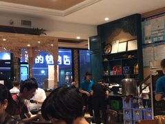 等位区-新疆哈利德餐厅(紫薇都市店)