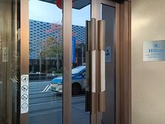 -深圳国际会展中心希尔顿酒店(前海华发冰雪世界店)