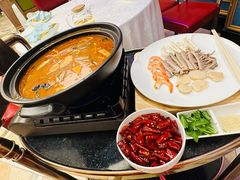 -品海楼·大连海胆锅贴馆(东港店)