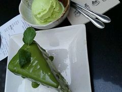 -莓园冰淇淋店