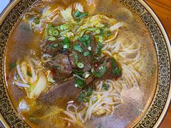 酸辣牛肉米线-老陶包子铺(南大西南村店)