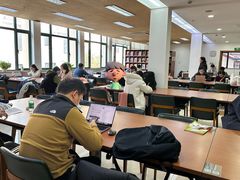 -上海市静安区图书馆(新闸路馆)