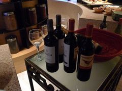 红酒-上海东方佘山翰悦阁酒店·Vie全日制餐厅