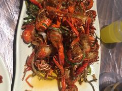 -巴厘龙虾·榜首油焖大虾(音乐学院·沿江酒馆店)