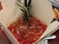 -毛毛虫酒吧