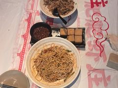 -肥肥虾庄·金牌油焖大虾(杨园滨江时代walk店)