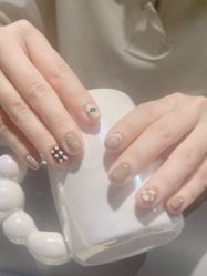 -丽心自助美甲美睫