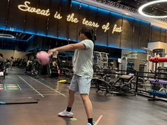 -滨力健身俱乐部