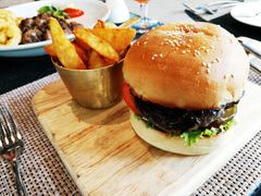 -The Habit Burger Grill 哈比特汉堡(复兴soho店)