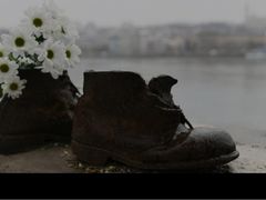 -多瑙河畔鞋履雕塑