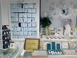 -AI艾耳·专业手工耳洞·穿孔美学馆
