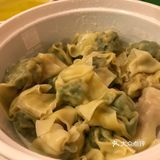 凌晨四点多突然好饿，在麻辣烫和袁记之间选择了袁记