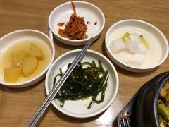 小菜四拼-同堂韩国料理炭火烤肉(彩虹广场店)