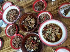 -老三样·美食研究中心(世贸路店)