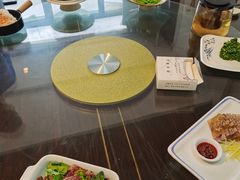 香菜拌牛肉-得意楼蒸菜馆