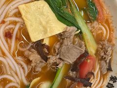 -蒙自源米线大王(东站店)