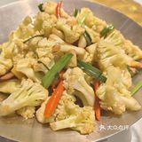 今天和朋友一起来这家餐厅吃饭，氛围特别舒服