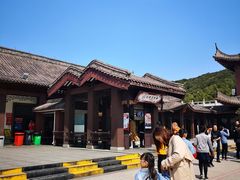 -慈城服务区-停车场