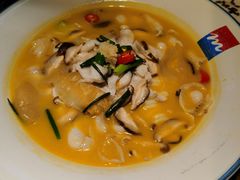 QQ酸汤鱼-蜜桃餐厅·江浙融合菜(荟聚购物中心店)