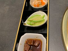 -铭牛烧肉·和牛海鲜自助(高新月牙湖店)