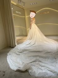 -GRACE KELLY婚纱与礼服(天津店)