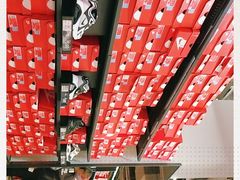 -NIKE上海青浦优选体验店