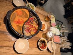 -郑记·古法黑砂锅串串(龙泉店)