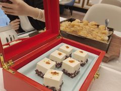 -品海楼·大连海胆锅贴馆(东港店)