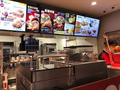 -肯德基(西影路店)