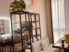 -ME觅妆·定制美妆·彩妆私教(菱角湖店)