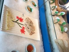 -云顶旋转自助景观餐厅
