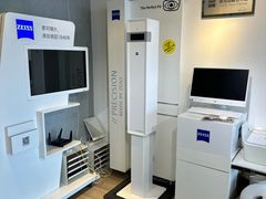 -瑞司视光眼镜·蔡司战略合作眼镜店(新街口店)