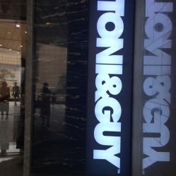 -TONI&GUY