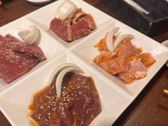 -焼肉まんぐう