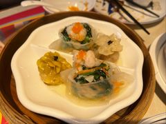 菠菜饺拼烧麦-点都德·毕德寮