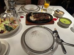 -Mogul Eatery·大亨餐酒馆