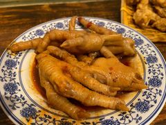 鸡爪-爆炸头阿姨小四川正宗川味小吃(无任何分店)